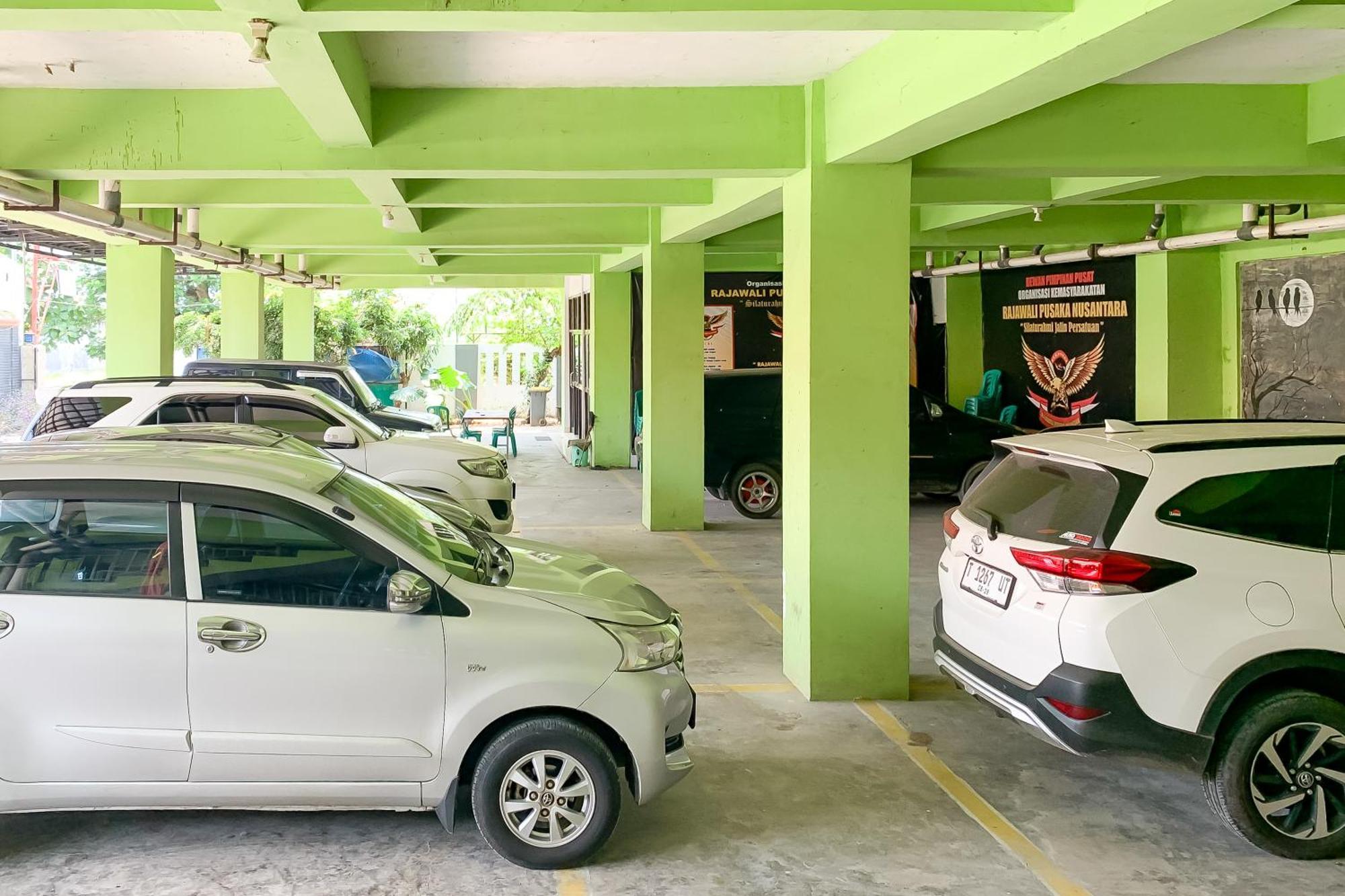 Penginapan Losmen Ayu Pamanukan Redpartner Pamanukan Hilir Экстерьер фото